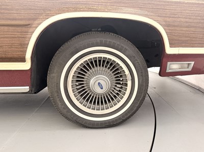 Lot 31 - 1988 Ford LTD Country Squire - NO RESERVE
