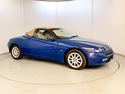 Lot 143 - 2000 Alfa Romeo Spider