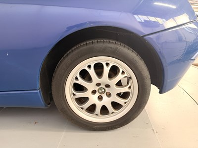 Lot 143 - 2000 Alfa Romeo Spider