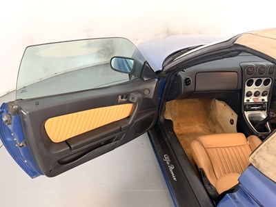 Lot 143 - 2000 Alfa Romeo Spider