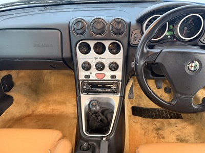 Lot 143 - 2000 Alfa Romeo Spider