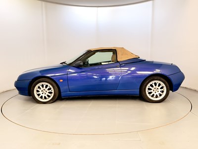Lot 143 - 2000 Alfa Romeo Spider