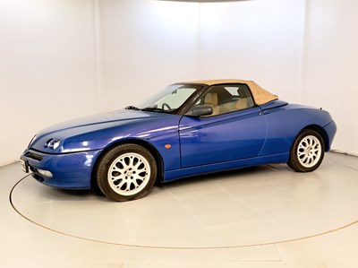 Lot 143 - 2000 Alfa Romeo Spider
