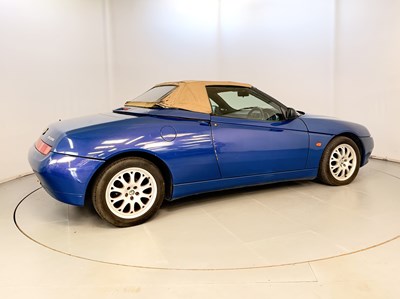 Lot 143 - 2000 Alfa Romeo Spider