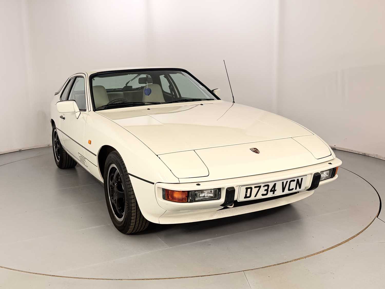 Lot 24 - 1986 Porsche 924S