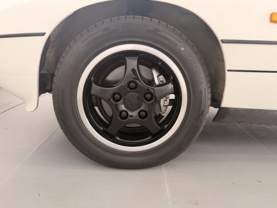 Lot 24 - 1986 Porsche 924S