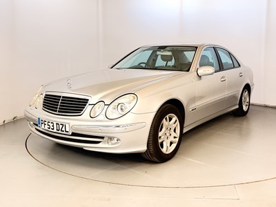 Lot 154 - 2004 Mercedes-Benz E320