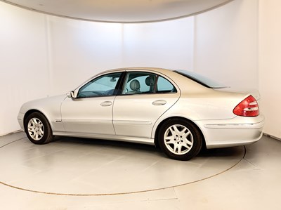 Lot 154 - 2004 Mercedes-Benz E320