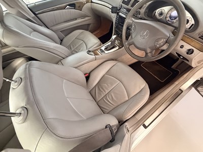 Lot 154 - 2004 Mercedes-Benz E320