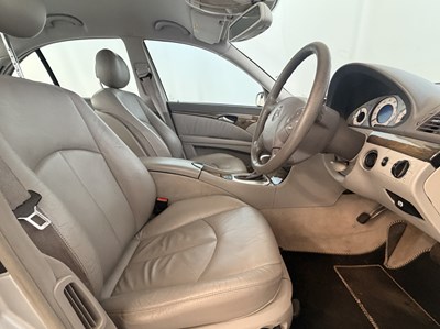 Lot 154 - 2004 Mercedes-Benz E320