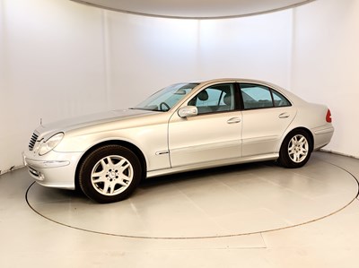 Lot 154 - 2004 Mercedes-Benz E320