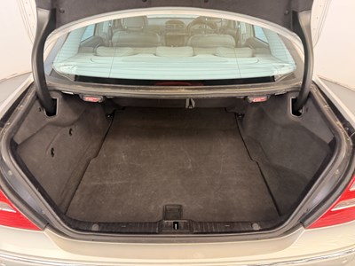 Lot 154 - 2004 Mercedes-Benz E320