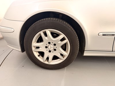 Lot 154 - 2004 Mercedes-Benz E320