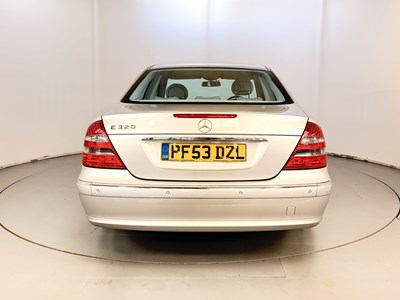 Lot 154 - 2004 Mercedes-Benz E320
