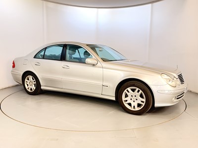 Lot 154 - 2004 Mercedes-Benz E320