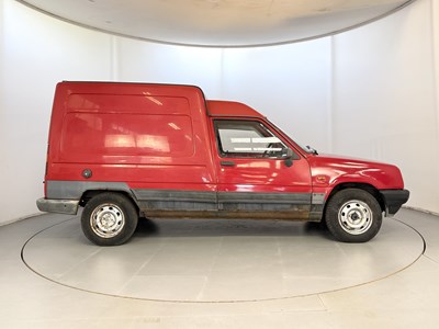 Lot 166 - 1988 Renault Extra Van