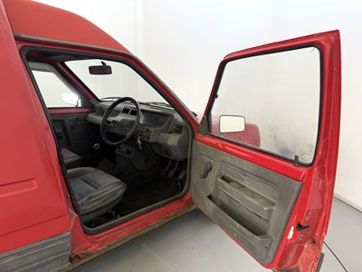 Lot 166 - 1988 Renault Extra Van