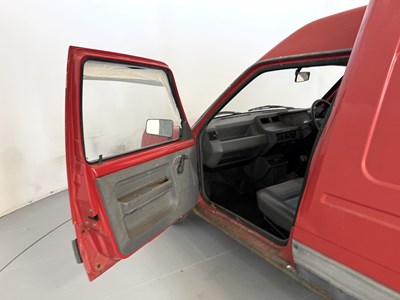 Lot 166 - 1988 Renault Extra Van