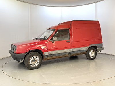 Lot 166 - 1988 Renault Extra Van