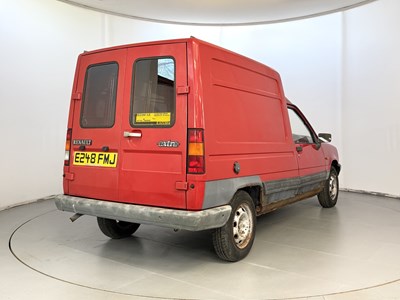 Lot 166 - 1988 Renault Extra Van