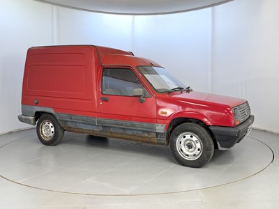 Lot 166 - 1988 Renault Extra Van