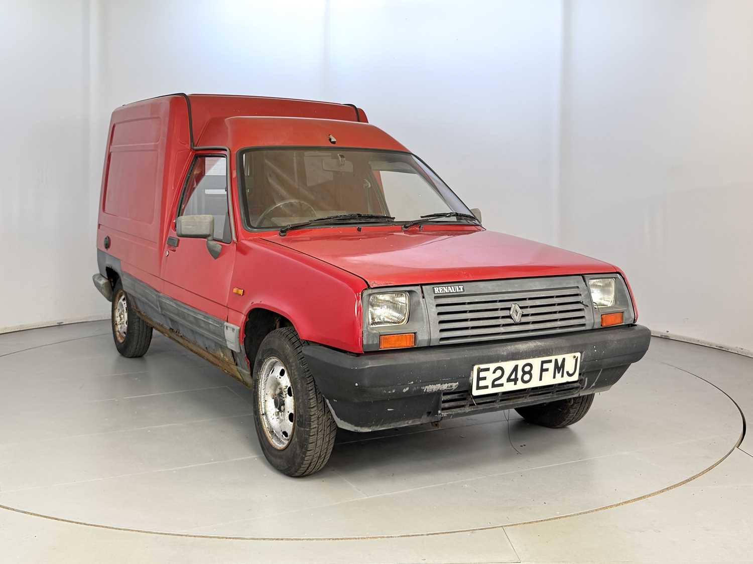 Lot 166 - 1988 Renault Extra Van