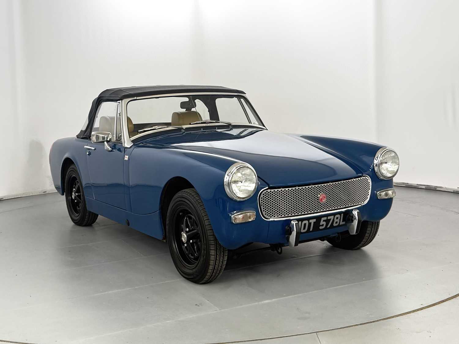 Lot 103 - 1973 MG Midget