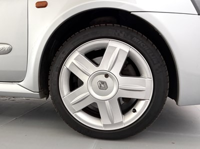 Lot 101 - 2003 Renault Clio 172