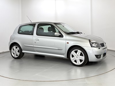 Lot 101 - 2003 Renault Clio 172
