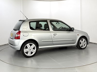Lot 101 - 2003 Renault Clio 172