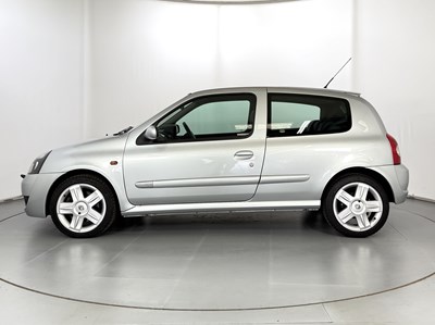 Lot 101 - 2003 Renault Clio 172