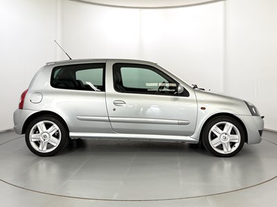 Lot 101 - 2003 Renault Clio 172
