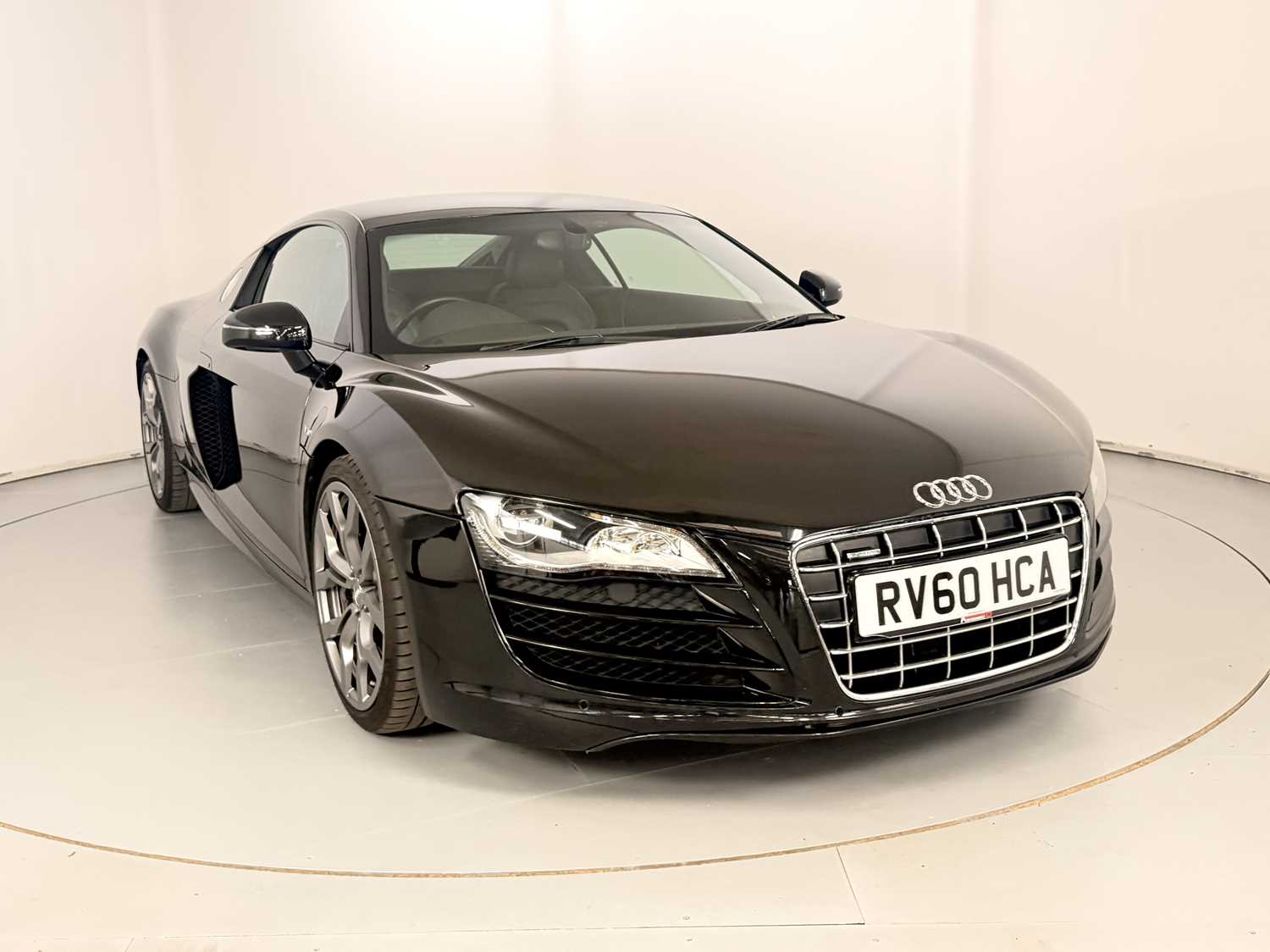 Lot 99 - 2010 Audi R8
