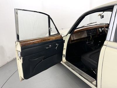 Lot 62 - 1960 Jaguar MK2