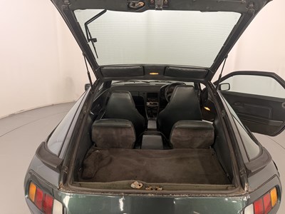 Lot 63 - 1984 Porsche 928S