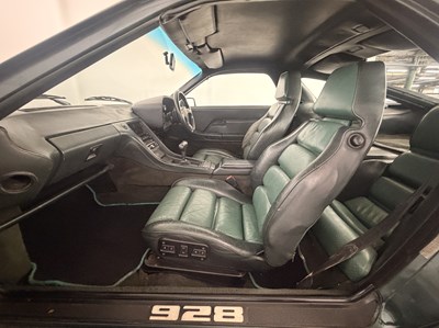 Lot 63 - 1984 Porsche 928S