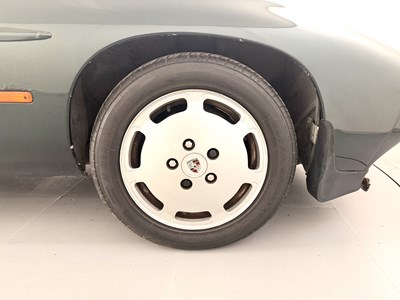 Lot 63 - 1984 Porsche 928S