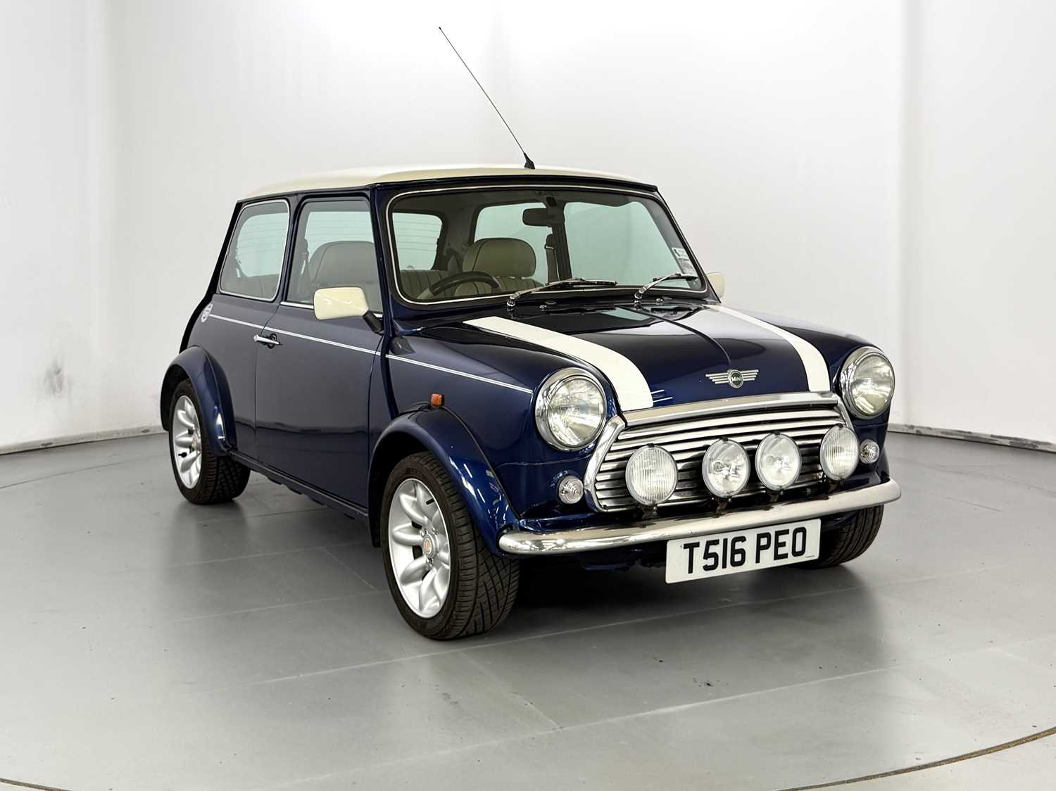 Lot 44 - 1999 Rover Mini Cooper