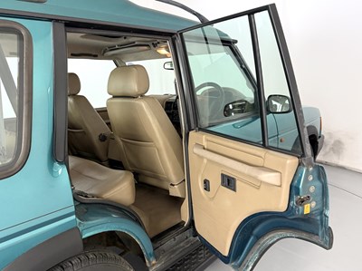 Lot 12 - 1996 Land Rover Discovery V8