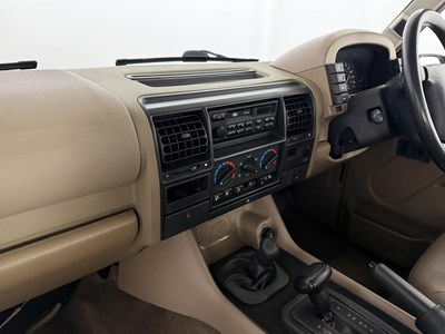 Lot 12 - 1996 Land Rover Discovery V8