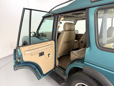Lot 12 - 1996 Land Rover Discovery V8