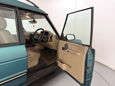 Lot 12 - 1996 Land Rover Discovery V8