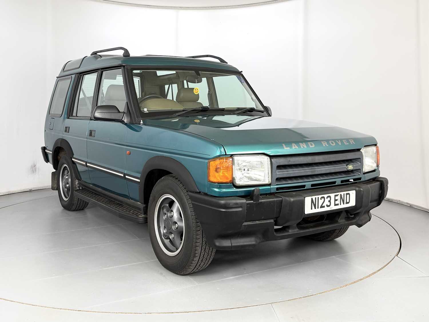Lot 12 - 1996 Land Rover Discovery V8