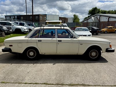 Lot 136 - 1978 Volvo 240 - NO RESERVE