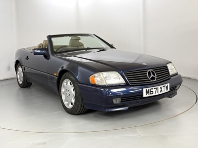 Lot 15 - 1995 Mercedes-Benz SL280