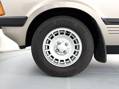 Lot 74 - 1982 Ford Cortina 2.0 Ghia