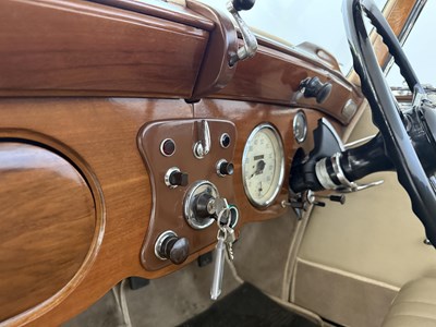 Lot 117 - 1947 Daimler DB18 DHC