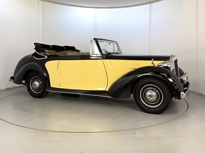 Lot 117 - 1947 Daimler DB18 DHC