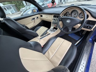 Lot 141 - 2000 Mercedes-Benz SLK230 - NO RESERVE