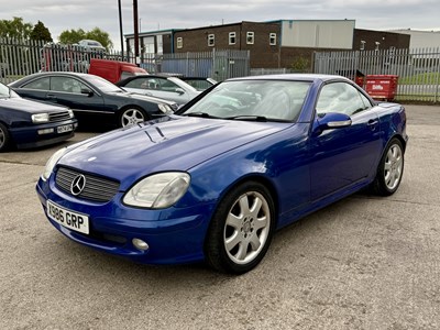 Lot 141 - 2000 Mercedes-Benz SLK230 - NO RESERVE